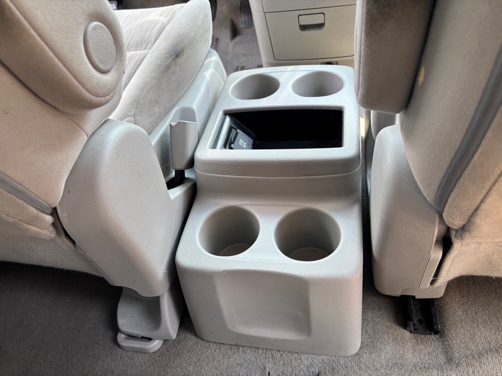 2017 Nissan Quest Image 34