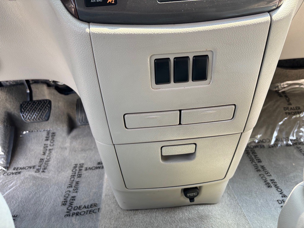 2017 Nissan Quest Image 51