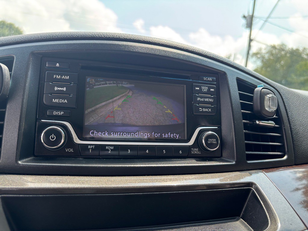 2017 Nissan Quest Image 54