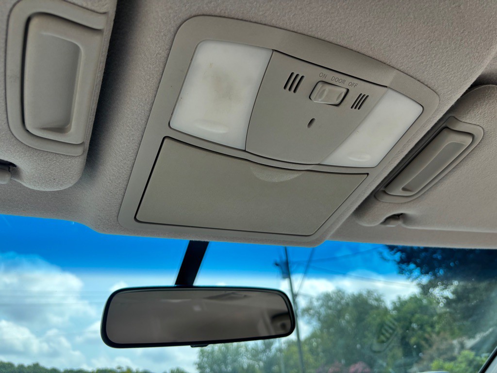 2017 Nissan Quest Image 55