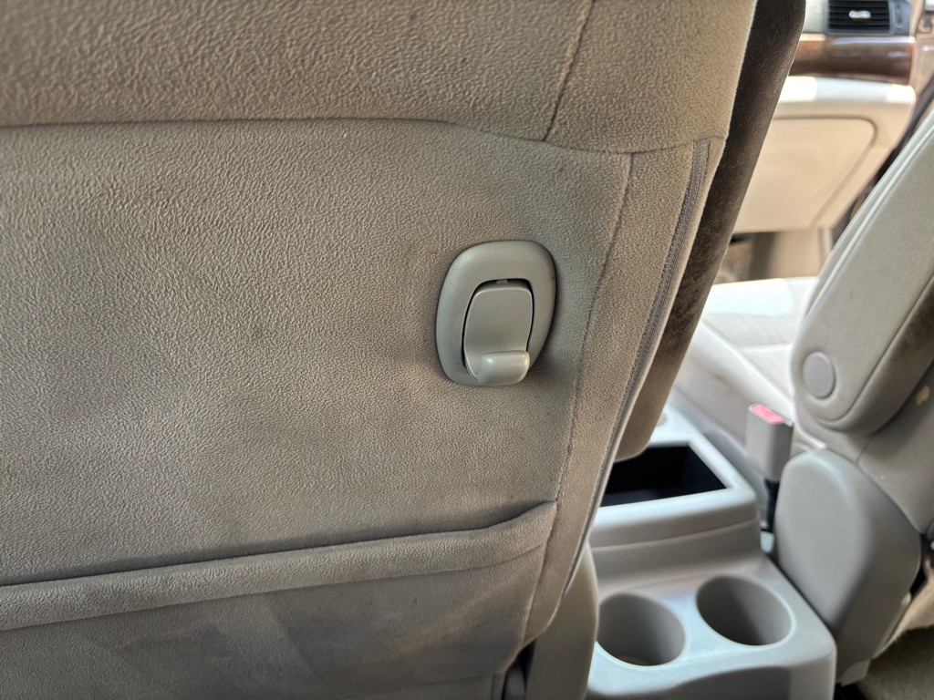 2017 Nissan Quest Image 59
