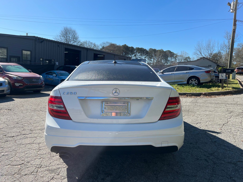 2013 Mercedes-Benz C-Class Image 11
