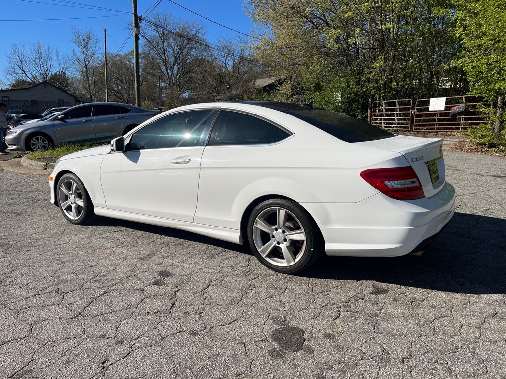 2013 Mercedes-Benz C-Class Image 15