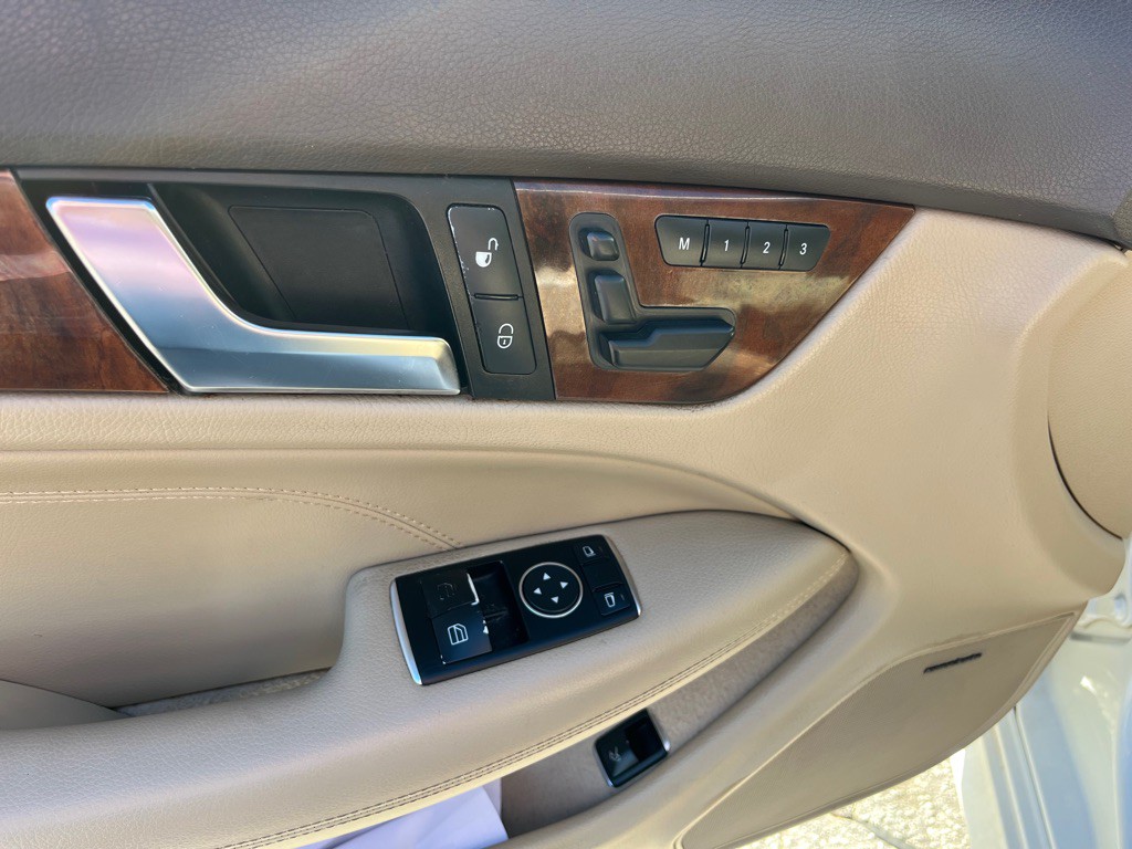 2013 Mercedes-Benz C-Class Image 18
