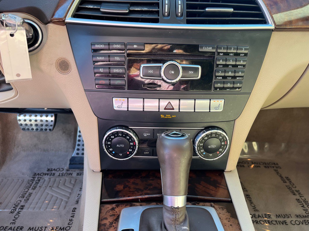 2013 Mercedes-Benz C-Class Image 30