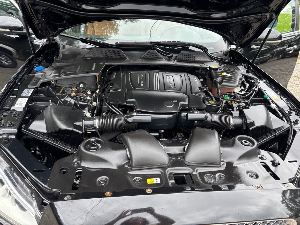 2015 Jaguar XJ Image 67