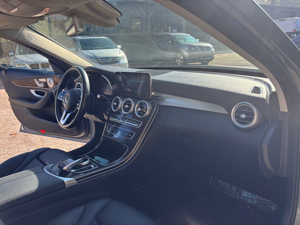 2020 Mercedes-Benz C-Class Image 32