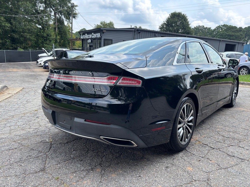 2017 Lincoln MKZ Image 10