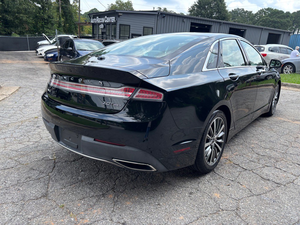 2017 Lincoln MKZ Image 11