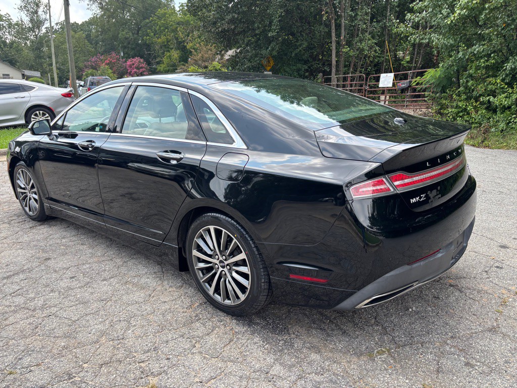 2017 Lincoln MKZ Image 13