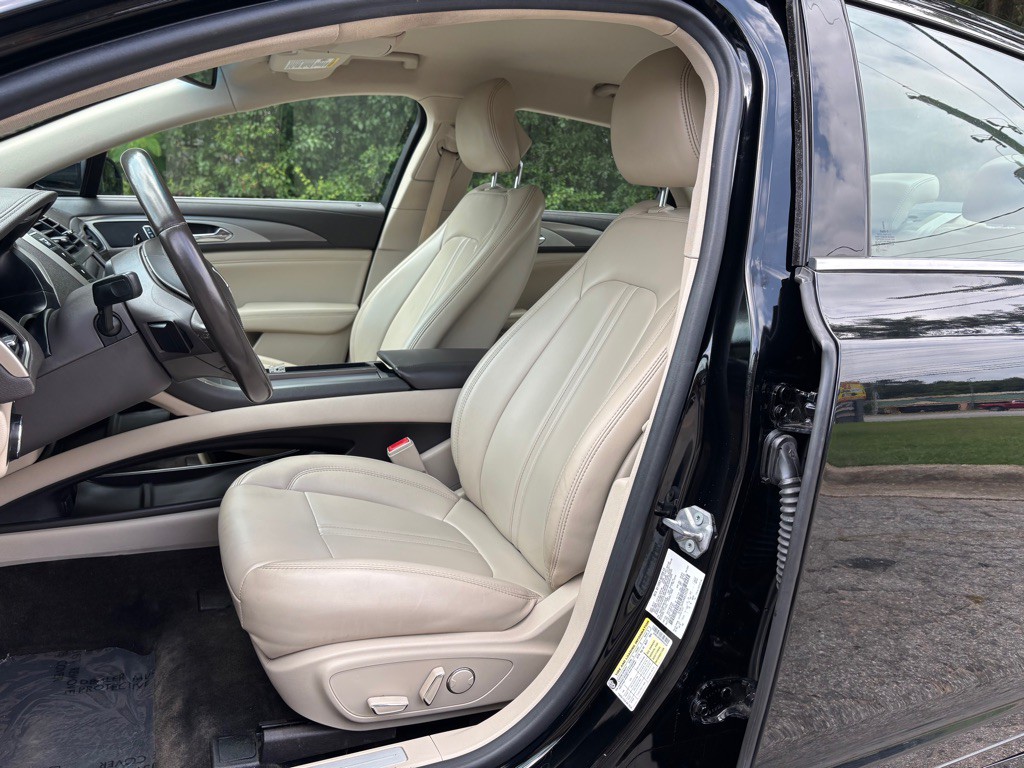 2017 Lincoln MKZ Image 17