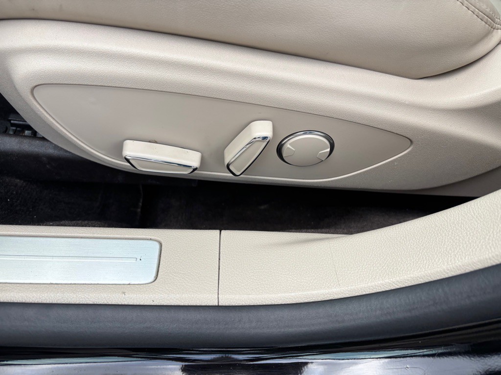 2017 Lincoln MKZ Image 19