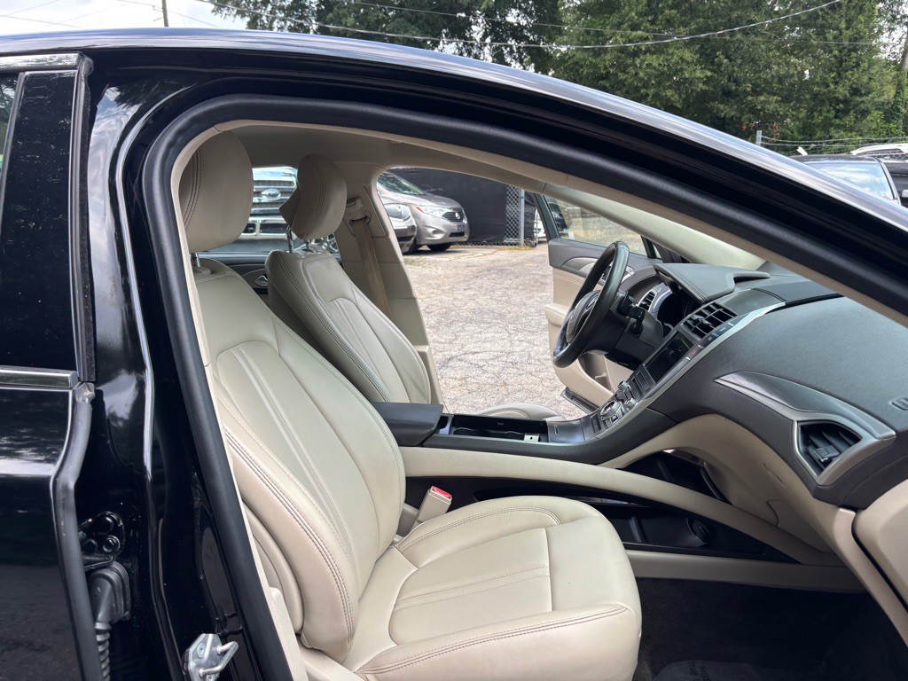 2017 Lincoln MKZ Image 22