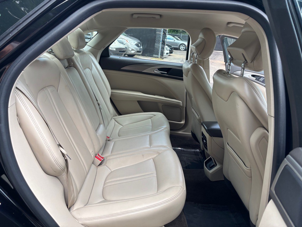 2017 Lincoln MKZ Image 27