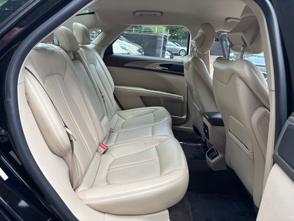 2017 Lincoln MKZ Image 28