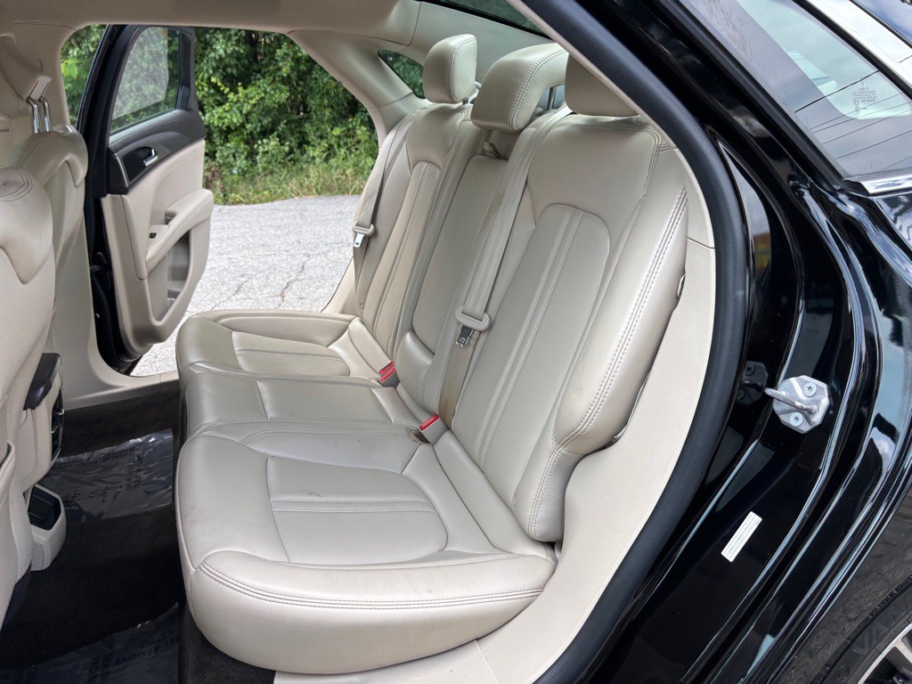 2017 Lincoln MKZ Image 33