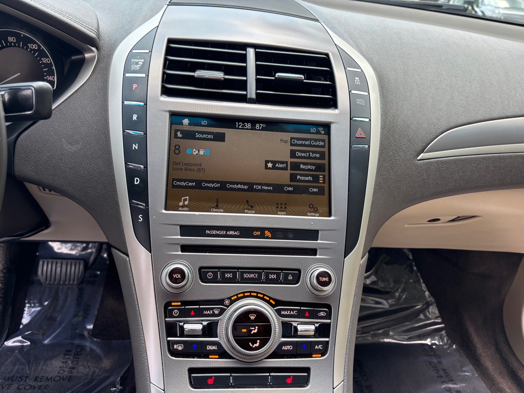 2017 Lincoln MKZ Image 41