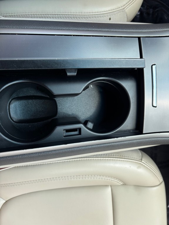 2017 Lincoln MKZ Image 44