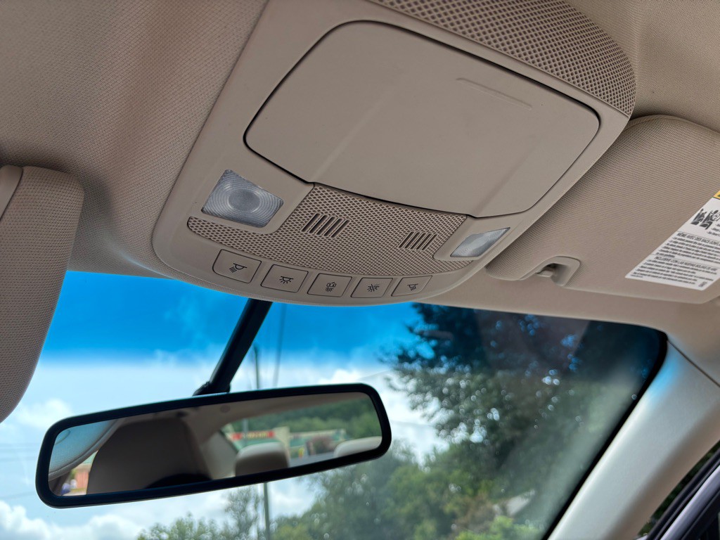 2017 Lincoln MKZ Image 45