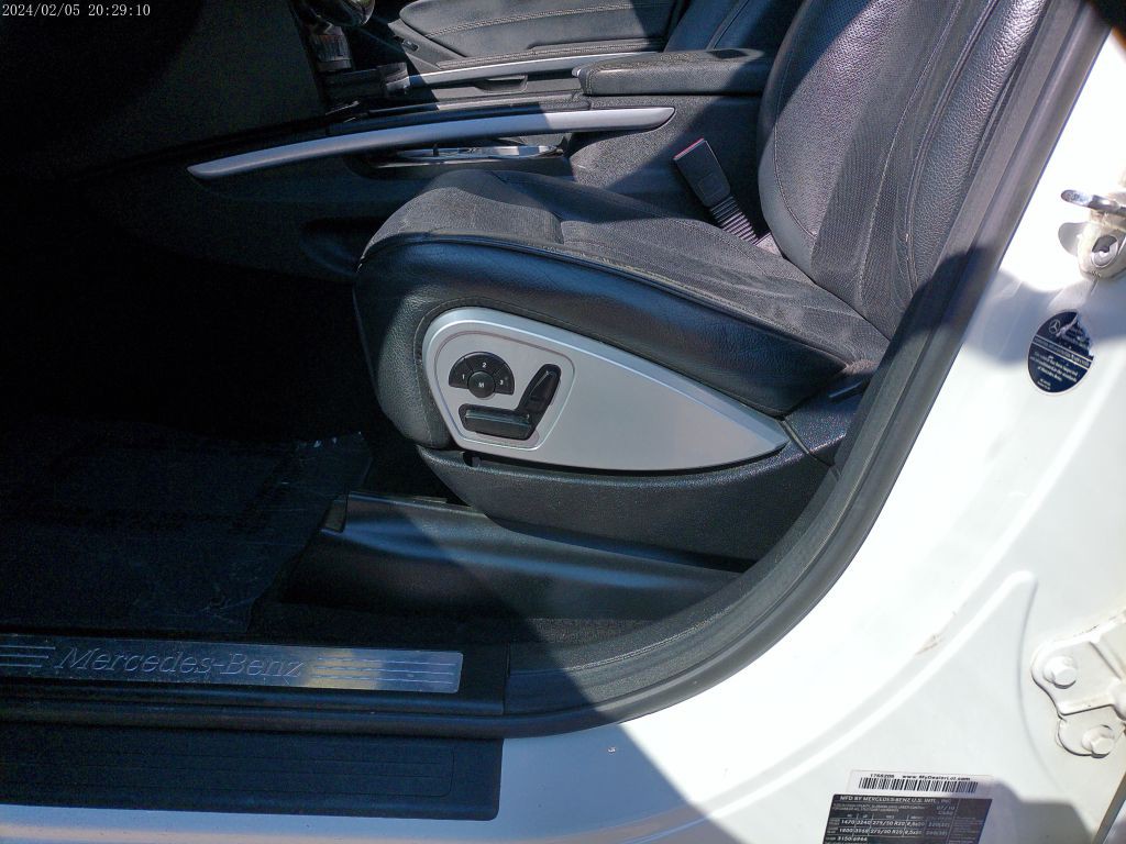 2011 Mercedes-Benz GL-Class Image 10