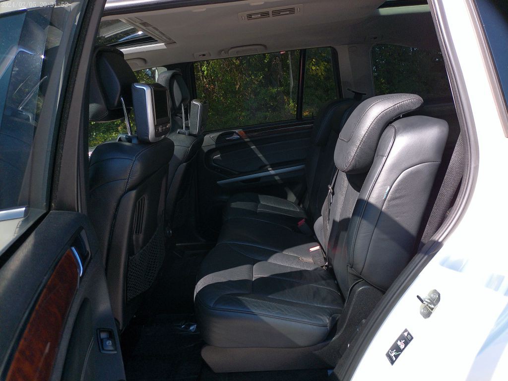 2011 Mercedes-Benz GL-Class Image 26