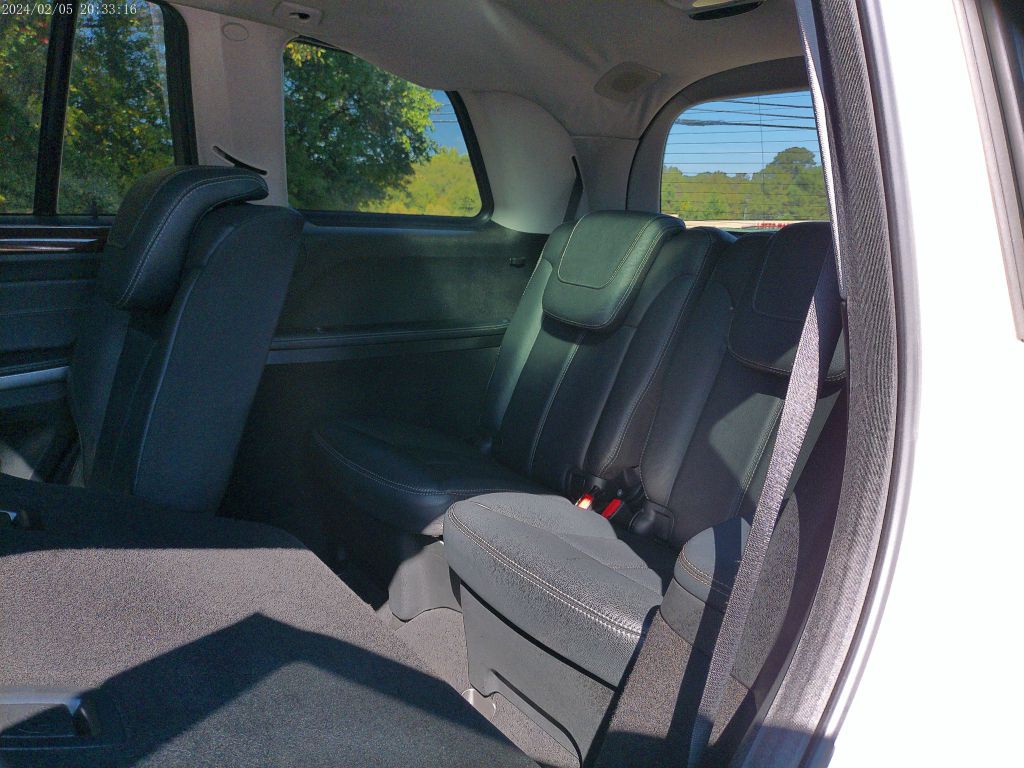 2011 Mercedes-Benz GL-Class Image 41