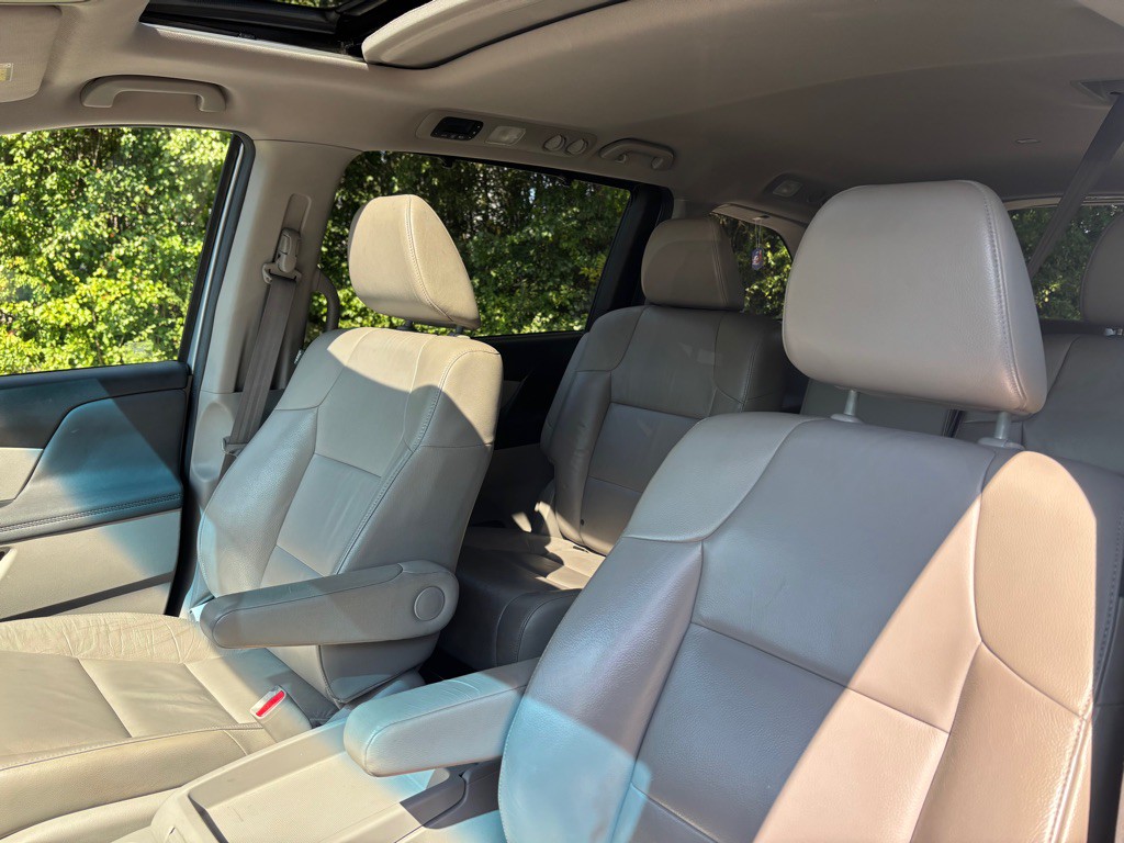 2012 Honda Odyssey Image 23