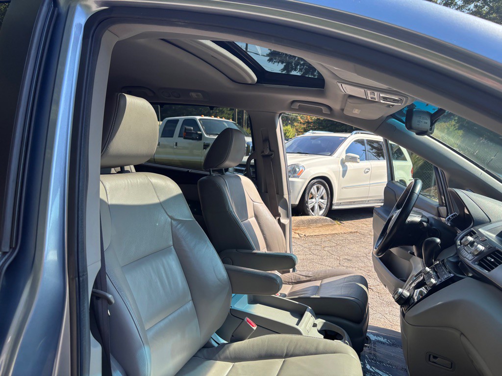 2012 Honda Odyssey Image 24
