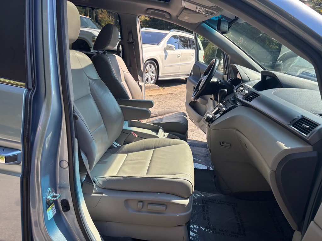 2012 Honda Odyssey Image 26