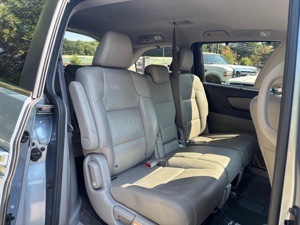 2012 Honda Odyssey Image 28