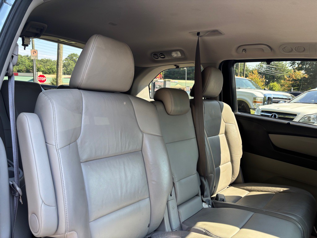 2012 Honda Odyssey Image 31