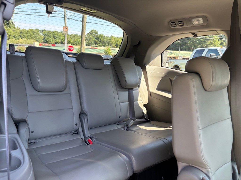 2012 Honda Odyssey Image 32