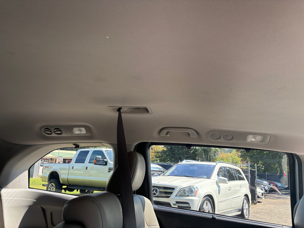 2012 Honda Odyssey Image 36