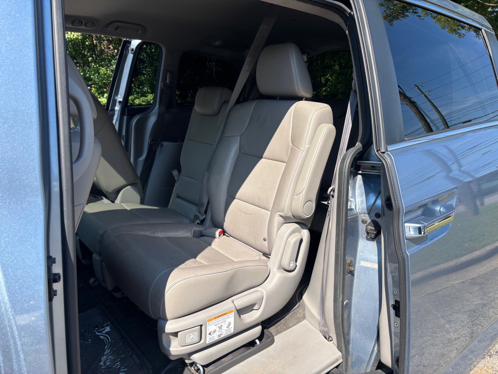 2012 Honda Odyssey Image 38