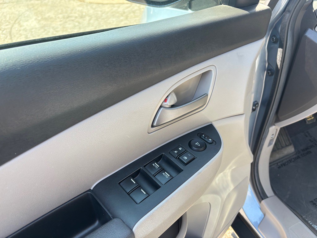 2012 Honda Odyssey Image 43