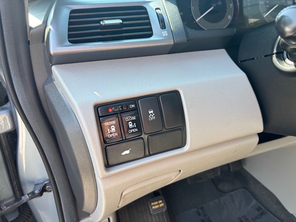 2012 Honda Odyssey Image 44