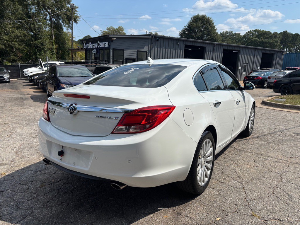 2012 Buick Regal Image 9
