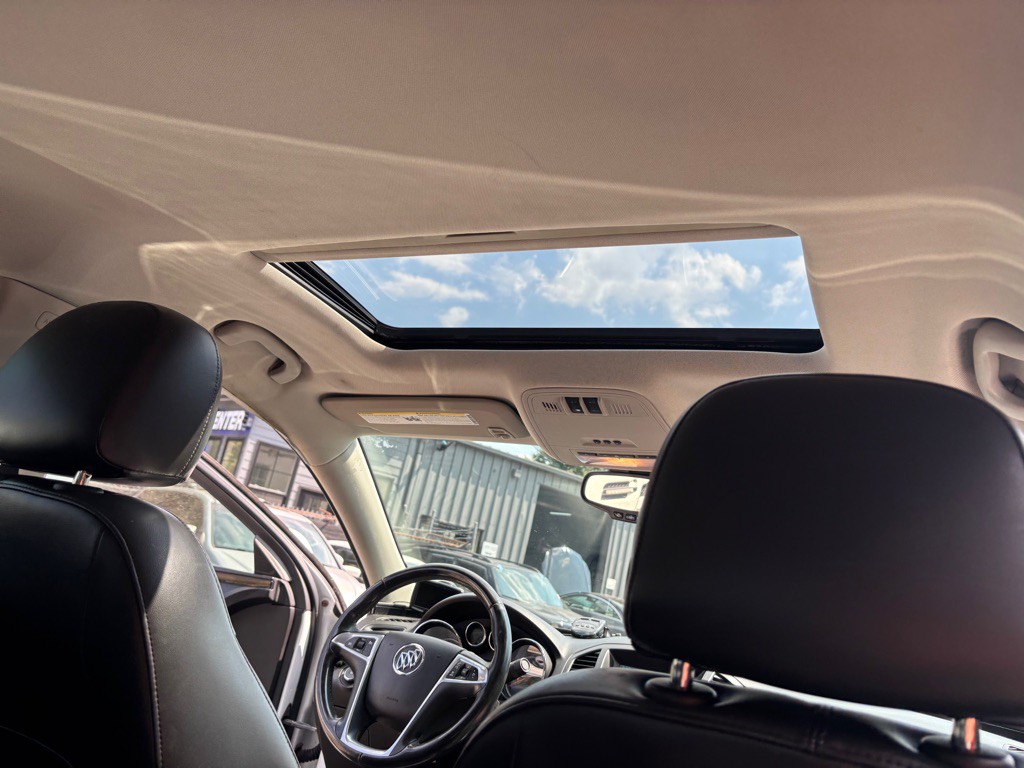 2012 Buick Regal Image 30