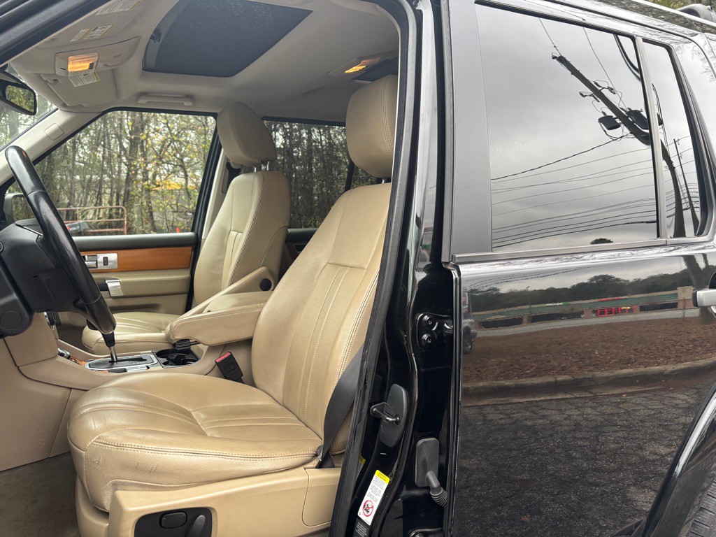 2011 Land Rover LR4 Image 18