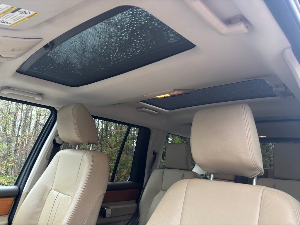 2011 Land Rover LR4 Image 20
