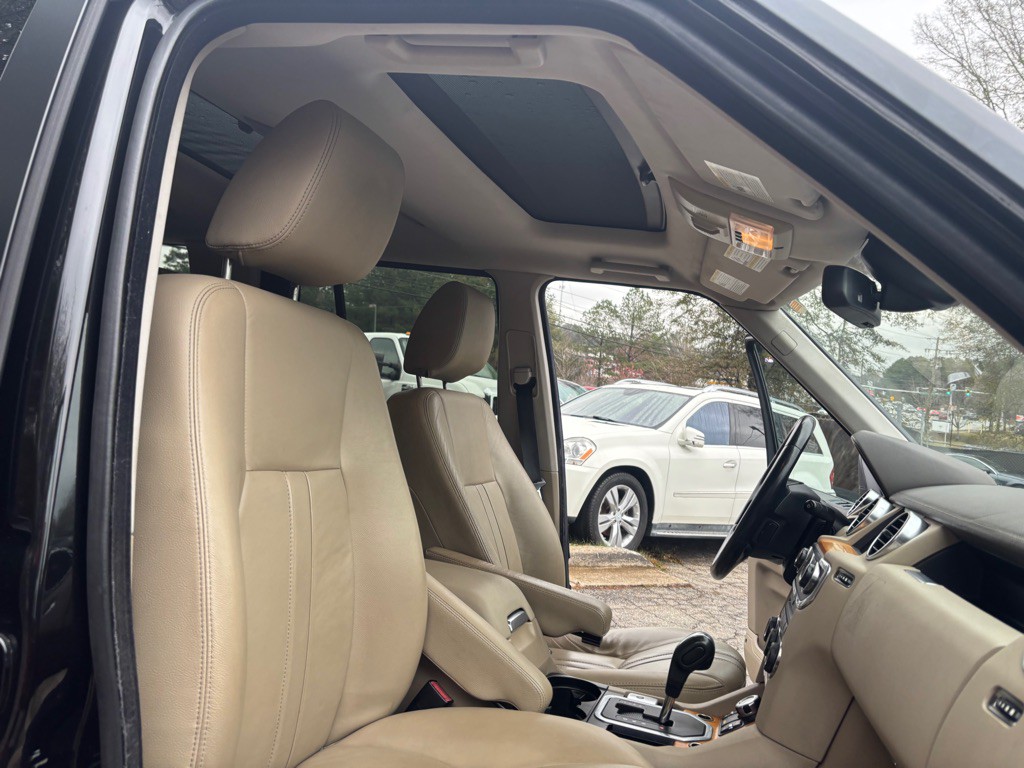 2011 Land Rover LR4 Image 26