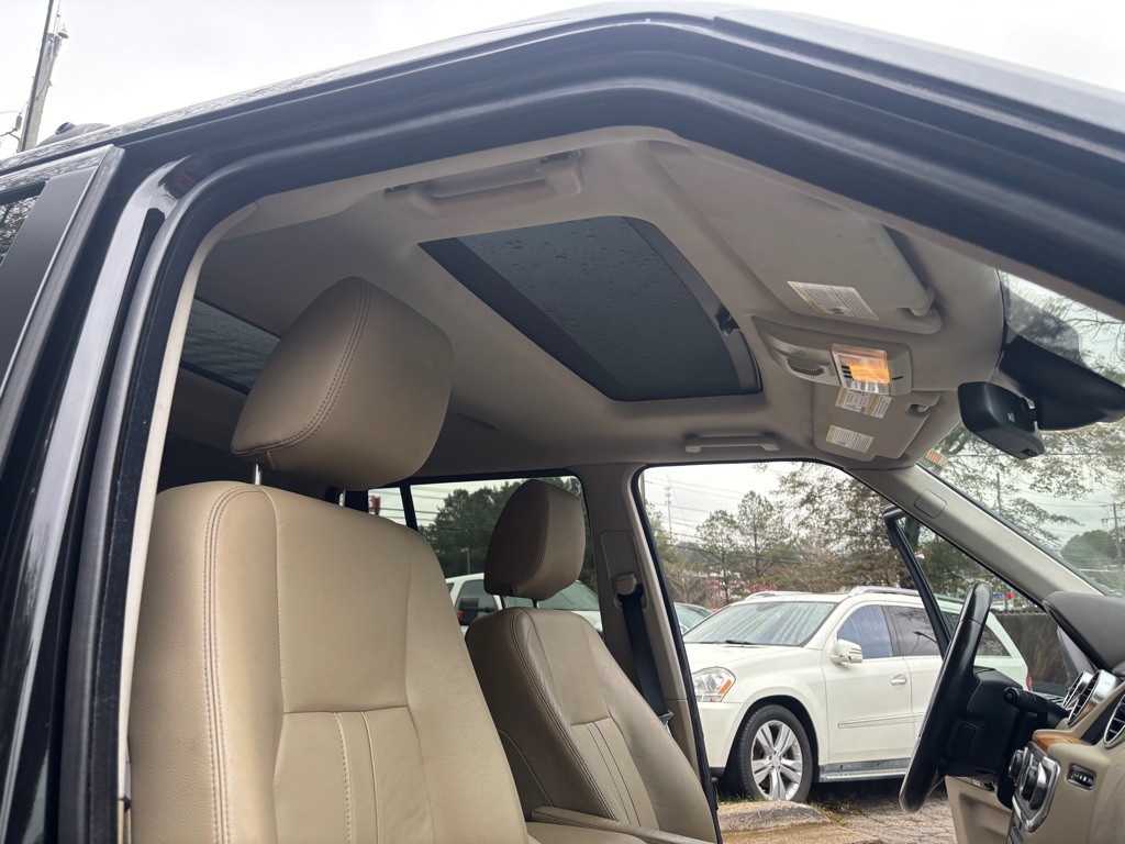 2011 Land Rover LR4 Image 27