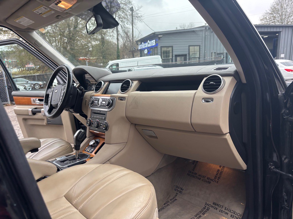 2011 Land Rover LR4 Image 29