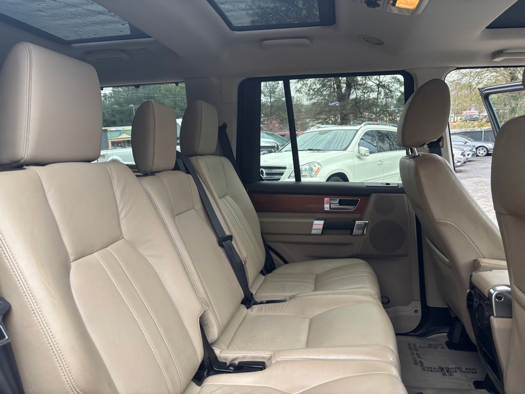 2011 Land Rover LR4 Image 36