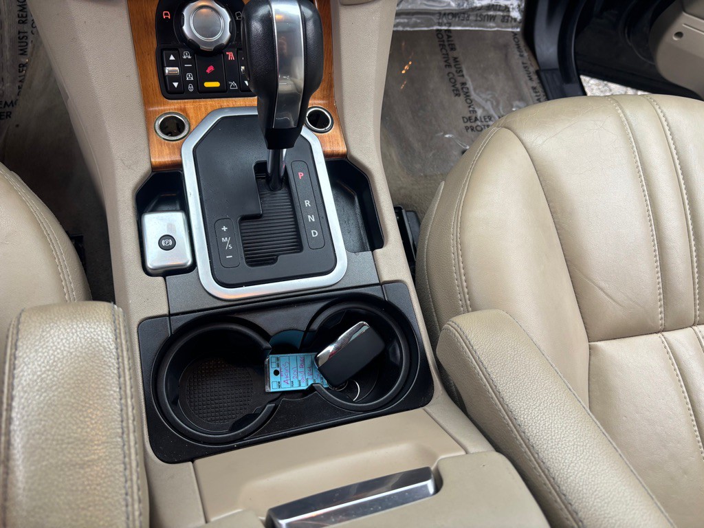 2011 Land Rover LR4 Image 57