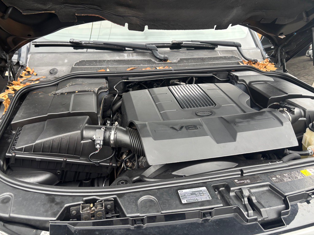 2011 Land Rover LR4 Image 64