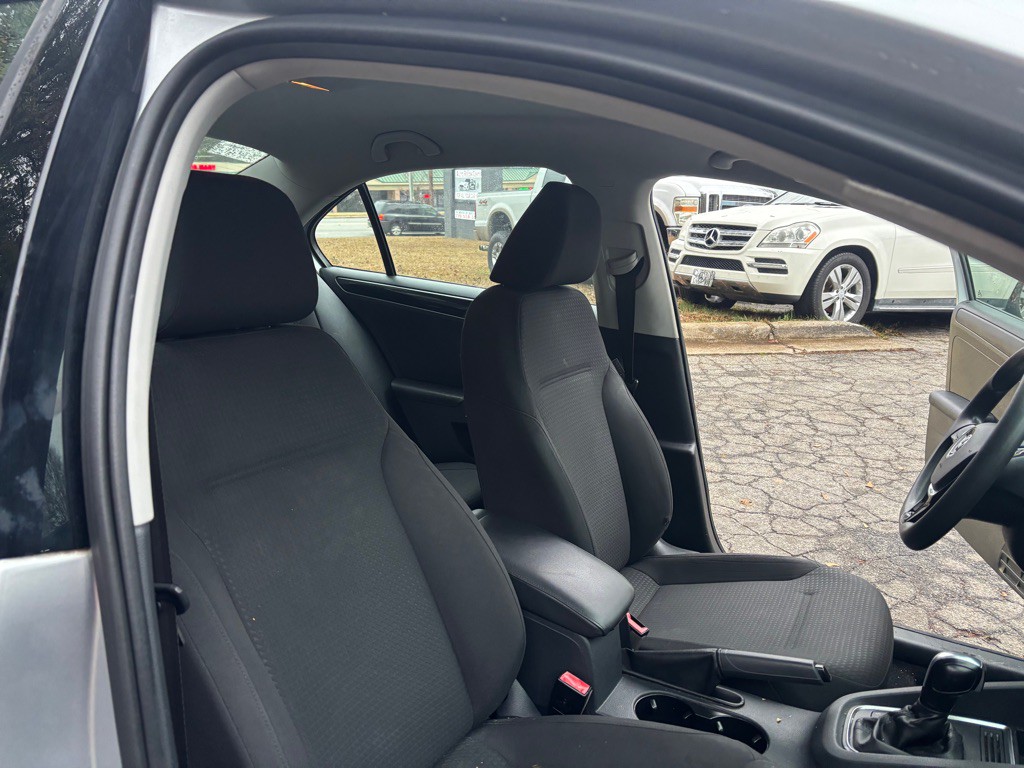 2016 Volkswagen Jetta Image 19