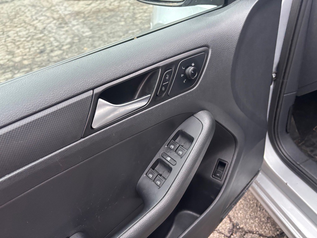 2016 Volkswagen Jetta Image 29