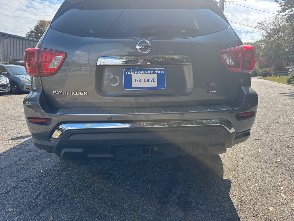2017 Nissan Pathfinder Image 15