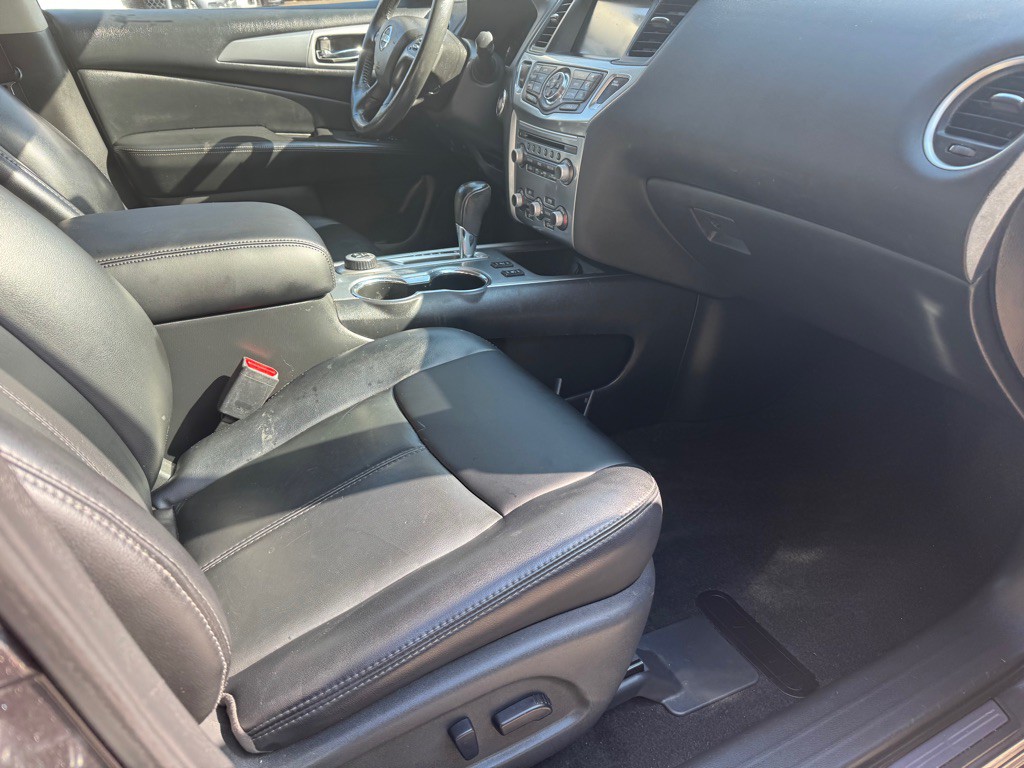 2017 Nissan Pathfinder Image 29